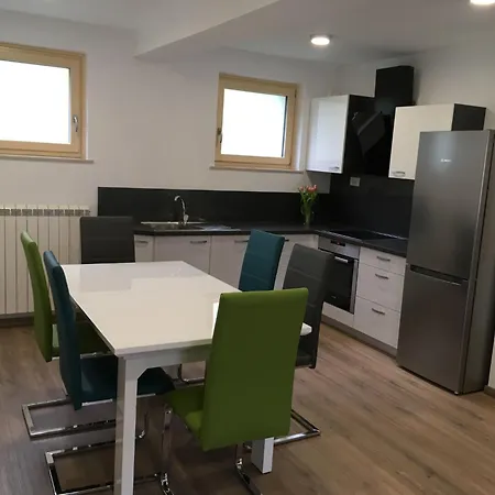 Lapanja 2 Mit Gemeinschaftsgarten By Interhome Apartmán *