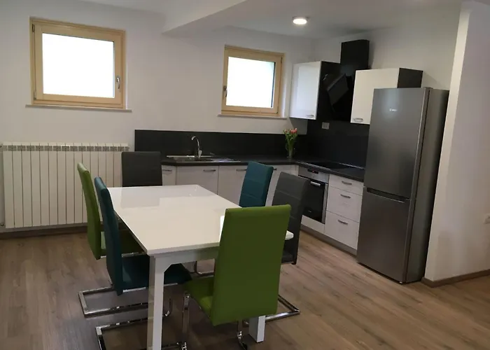 Lapanja 2 Mit Gemeinschaftsgarten By Interhome شقة *