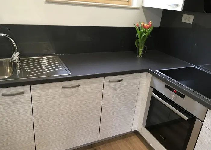 شقة Lapanja 2 Mit Gemeinschaftsgarten By Interhome *